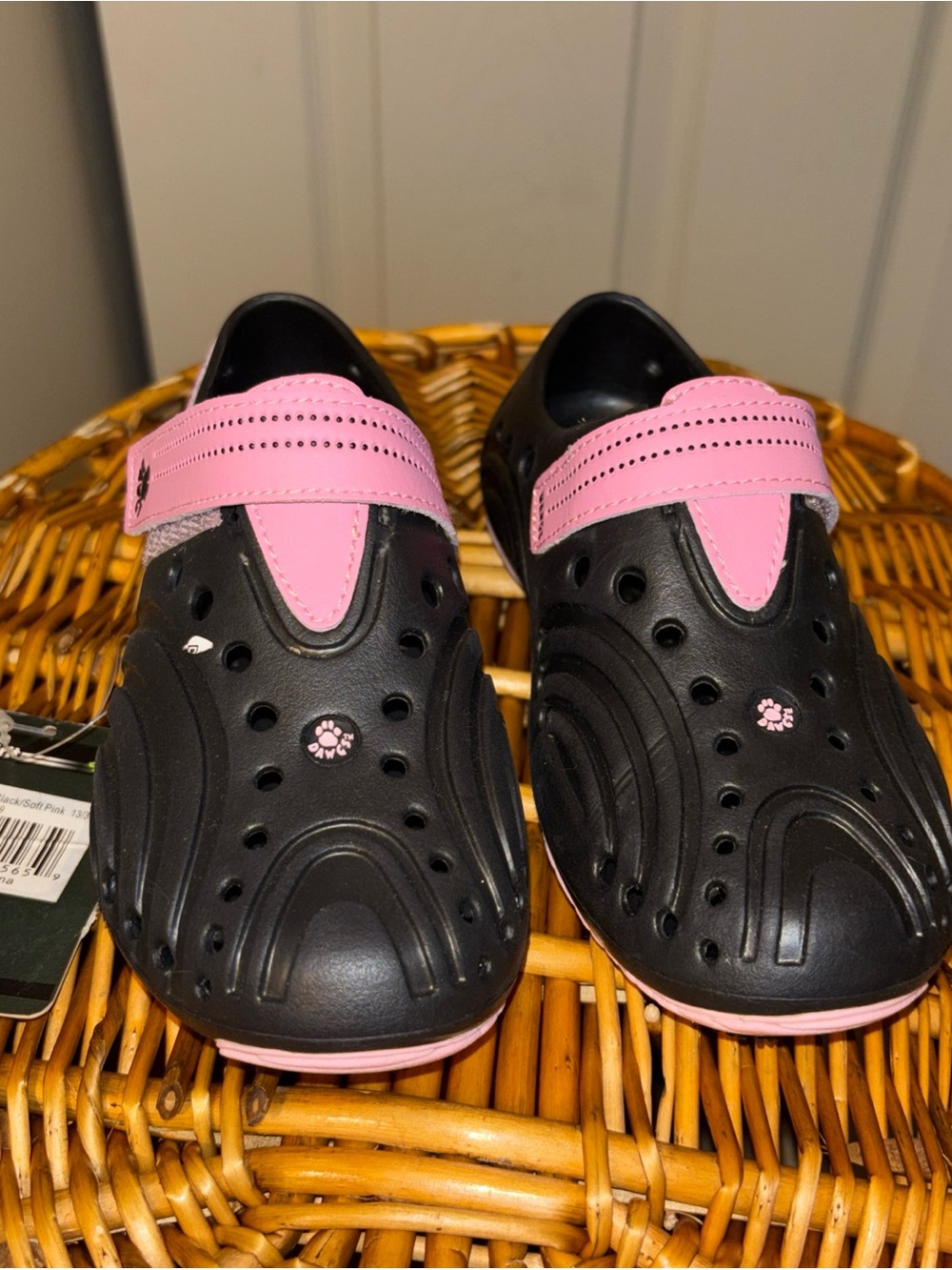 Dawgs Black and Pink Kids Water Clogs with Adjustable Strap